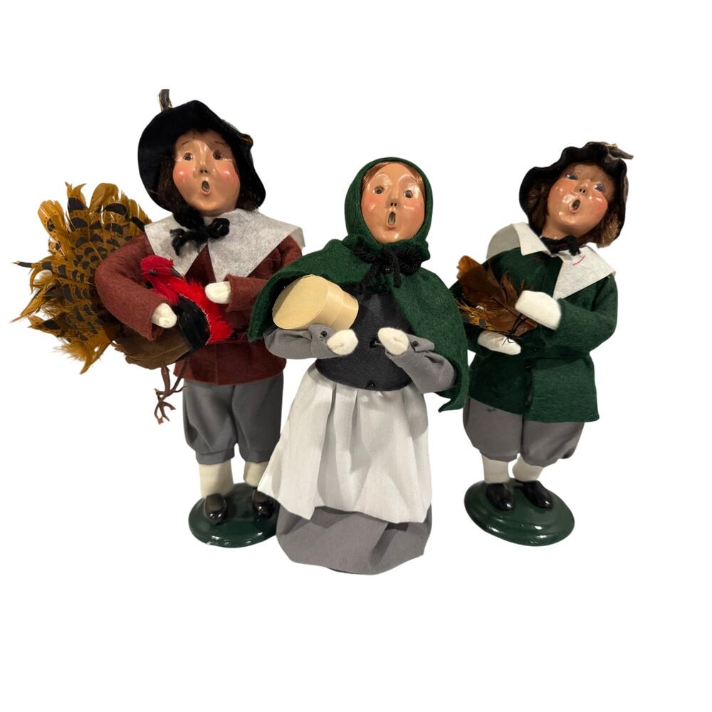 Byers' Choice Pilgrim Thanksgiving Carolers Set 3